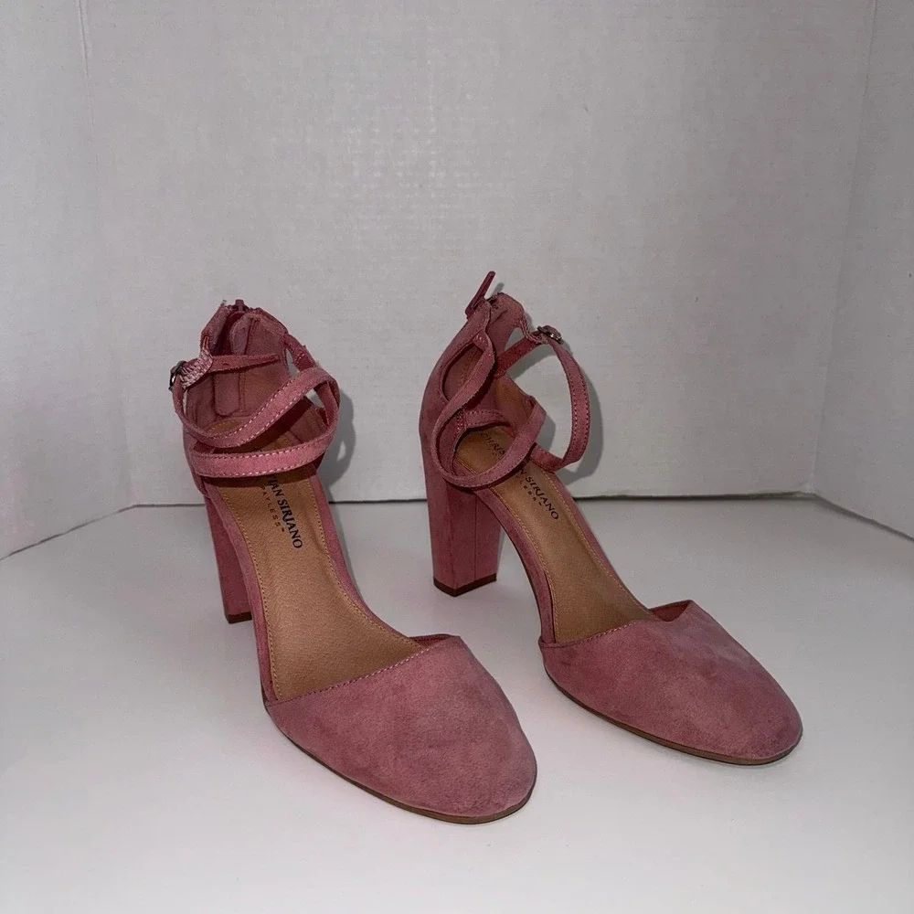 Christian Siriano Women's Faux Suede Feel Close Toe Dusty Pink Heel Size 8